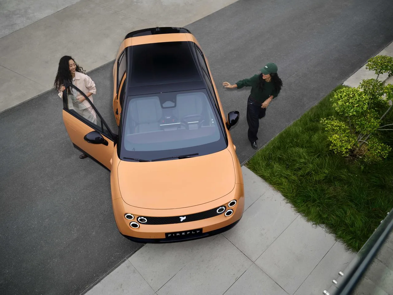 Two owners with the upgraded firefly, seen from above